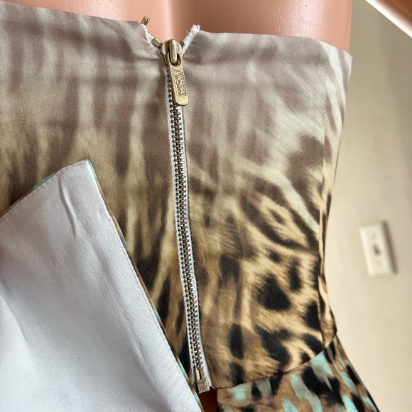 GUESS BY MARCIANO FADE AWAY LEOPARD PEPLUM TOP - Picture 6 of 9